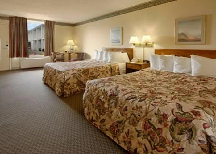 Days Inn Hotel & Conference Center - Meadville