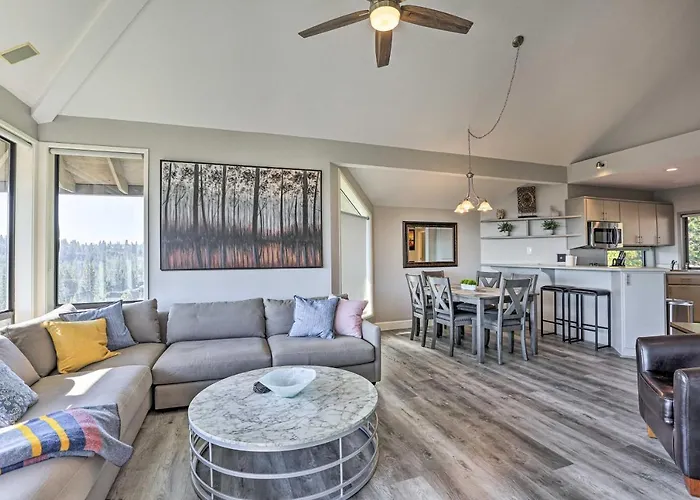 Hiking Trail & Hot Tub Access: Bend Condo W/ Deck