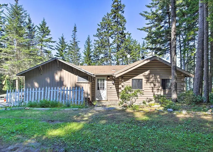 Cozy Cottage On Cat Cove W/ Wraparound Deck!
