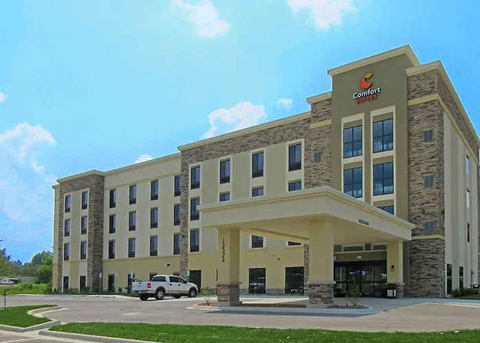 Comfort Suites Grandview - Kansas City