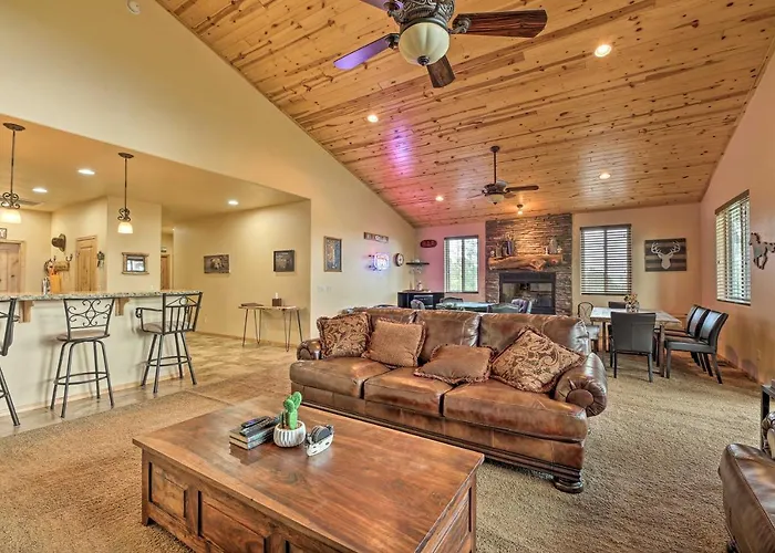 Deck & Views: Dog-Friendly Cabin In Show Low!