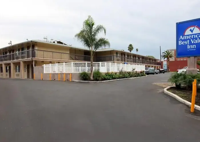 Raincross Hotel Riverside