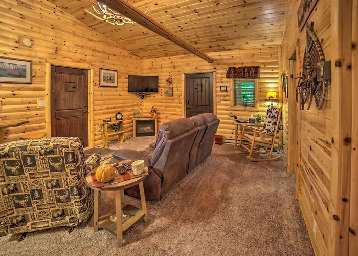 Updated Manistique Log Cabin, Yard & Fire Pit