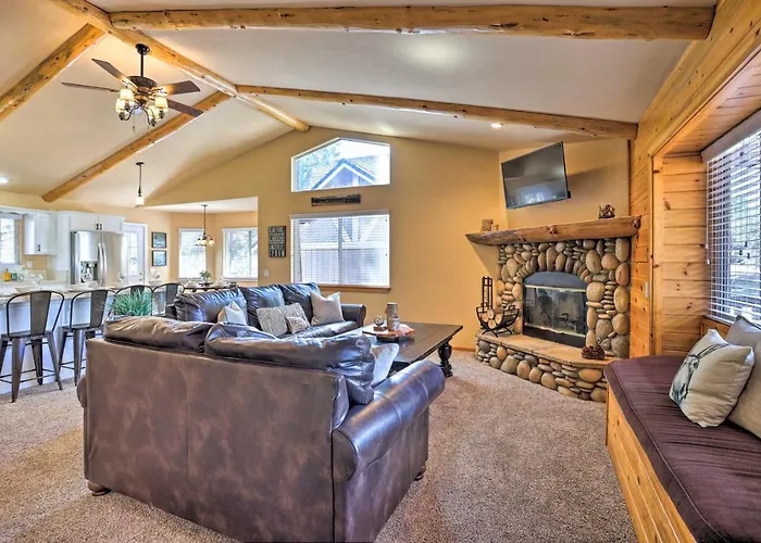 Pet-Friendly Big Bear Cabin ~ 6 Mi To Ski Resorts!