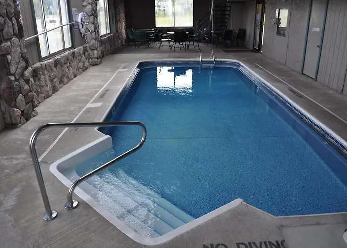 Super 8 By Wyndham Petoskey