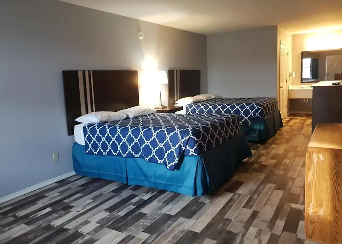 Riata Inn - Crystal City