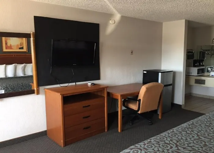 Hebbronville Executive Inn