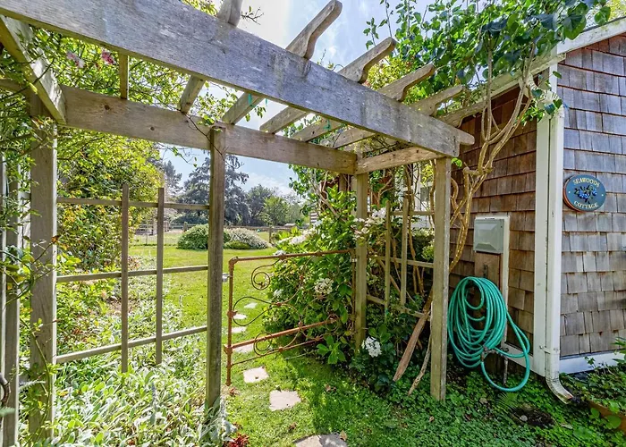 Seawoods Cottage