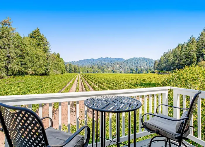 Melody Vineyard Cottage