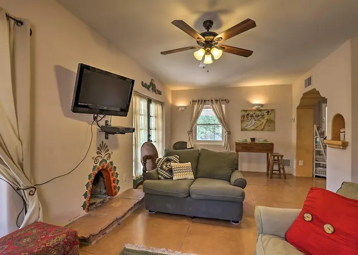 'Esperanza' Retreat In Tucson W/ Private Patio