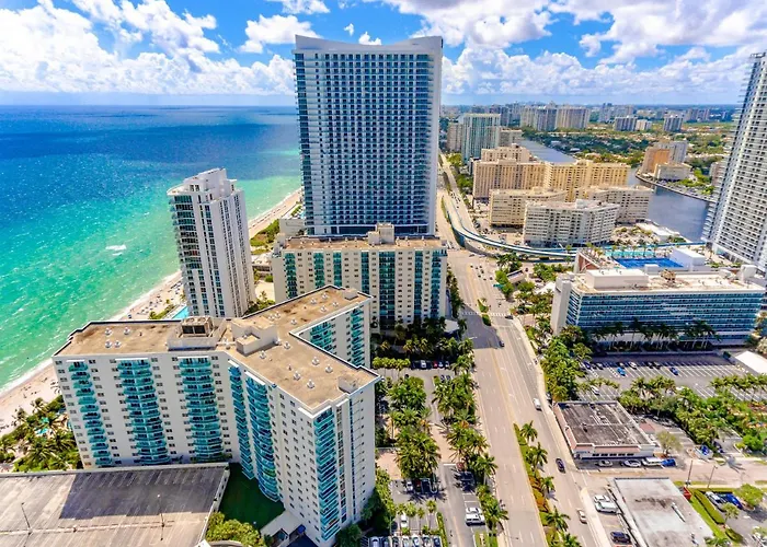 Hollywood On The Beach