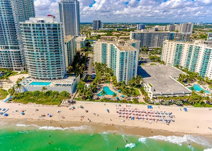 Hollywood On The Beach