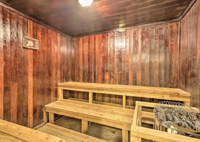 Steps To Ski Shuttle! Frisco Condo W/ Indoor Pool