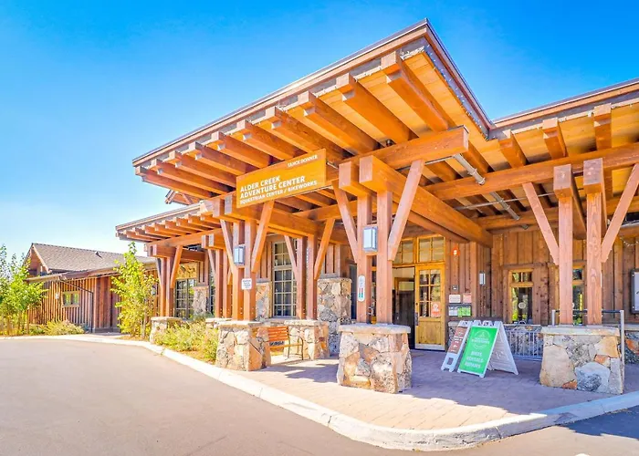 Snowpeak Chalet In Tahoe Donner