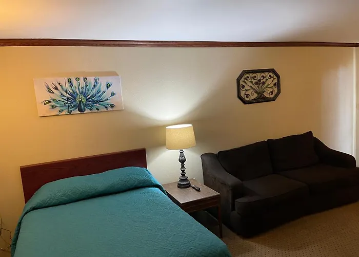 Highland Court Motel
