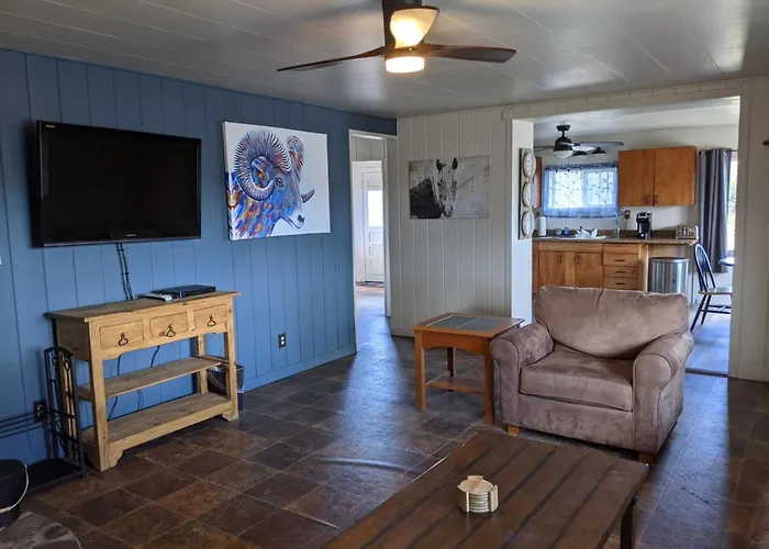 Slackwater Inn