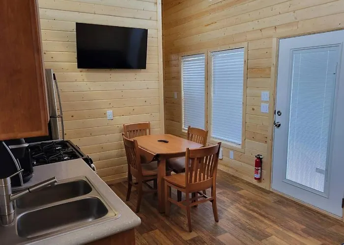 076 Tiny Home Nr Grand Canyon South Rim Sleeps 8