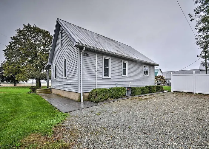Cozy Goshen Farmhouse ~ 9 Mi To Amish Acres