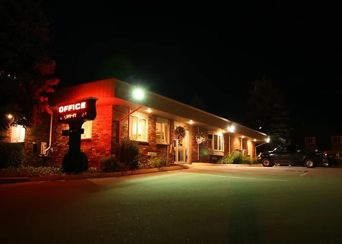 Bangor Inn & Suites