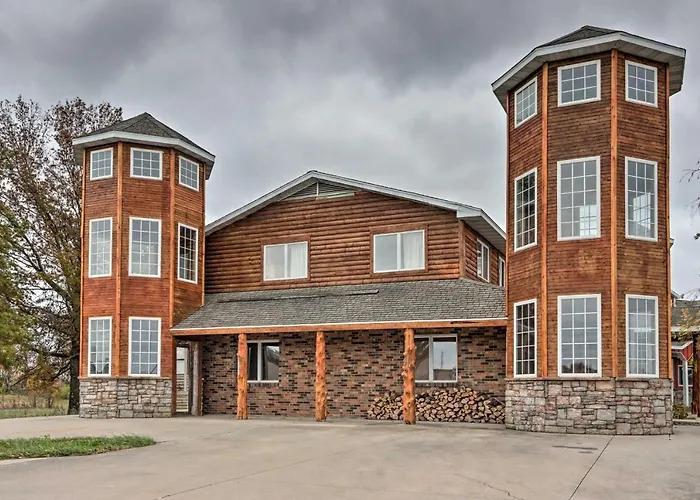 'Wildlife Lodge' Columbia Retreat Off I-70!