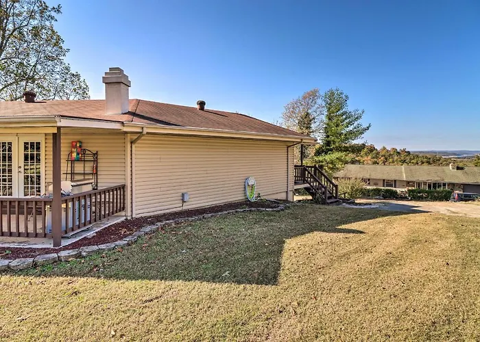 Large Home W/ Games: 4 Mi To Bull Shoals Lake!