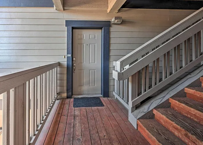 Steamboat Home W/ Garage, 1 Mi To Ski Resort
