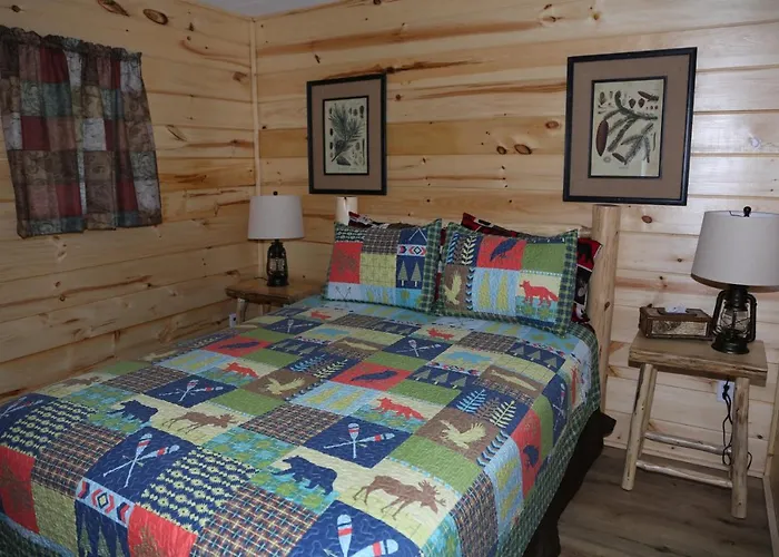 Rowe'S Adirondack Cabins Of Schroon Lake