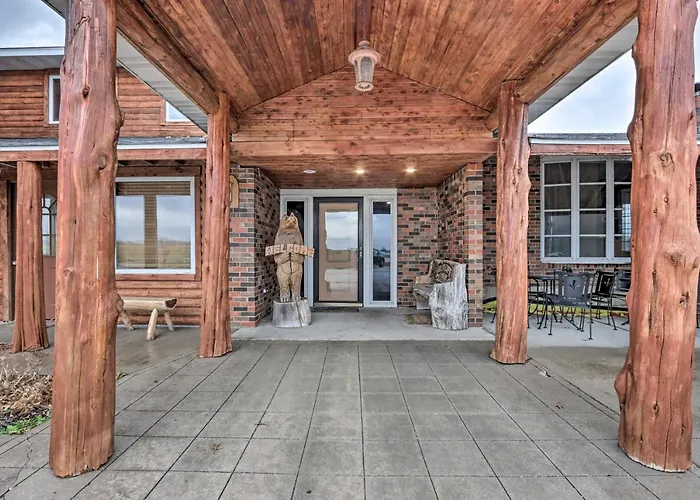 'Wildlife Lodge' Columbia Retreat Off I-70!
