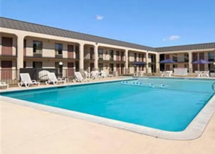 Newnan Lodge