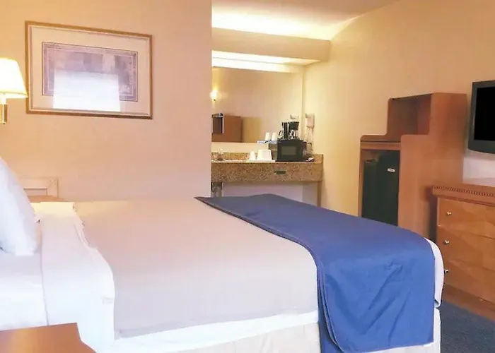 Americas Express Inn South Hill