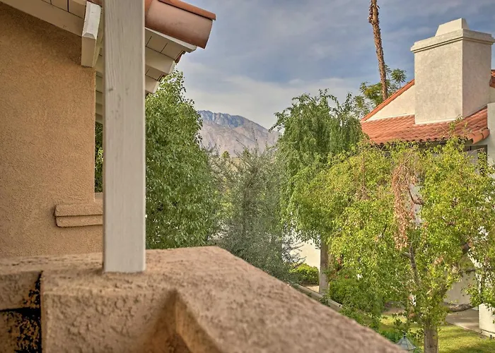 1 Mi To Dtwn Cathedral City: Condo W/ Balcony