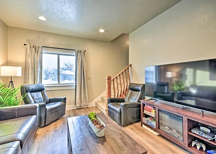 Modern Red Lodge Cabin - Walk To Broadway Ave