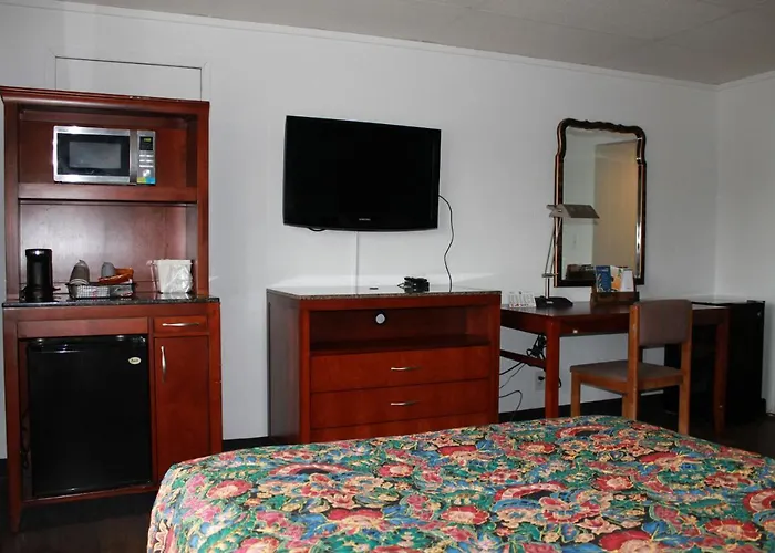 Wyatt Earp Hotel