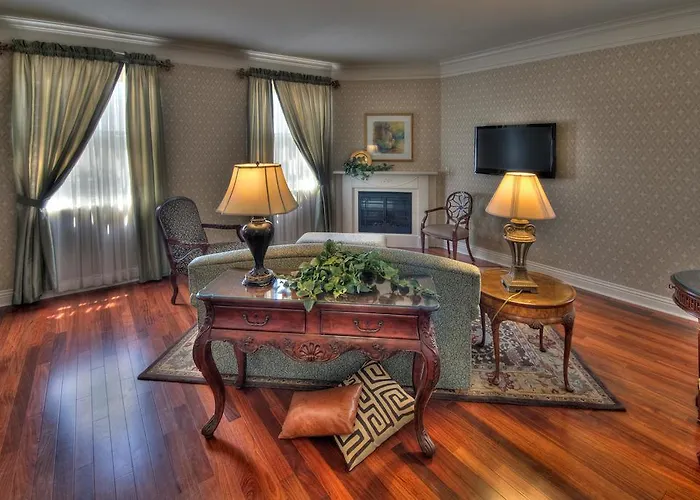 Charley Creek Inn
