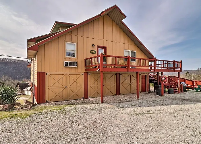 Cheery Pet-Friendly Studio W/ Shared Fire Pit