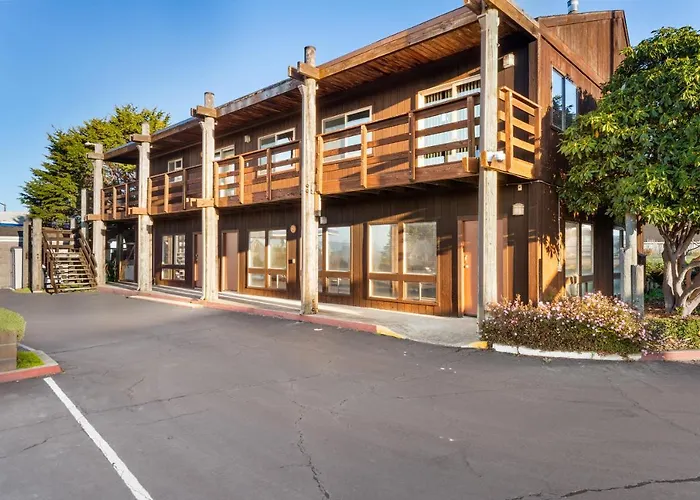 Harbor Lite Lodge