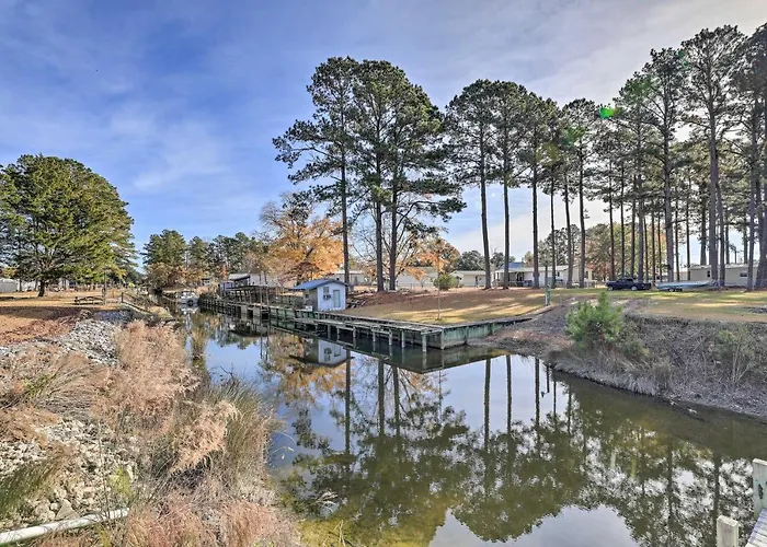 Pet-Friendly Cabin W/ Dock: Fish & Explore!