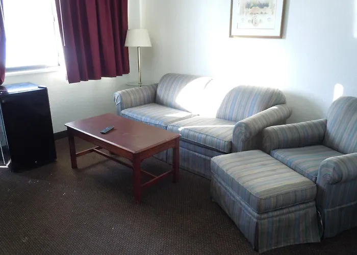 Travelodge By Wyndham Grand Rapids North