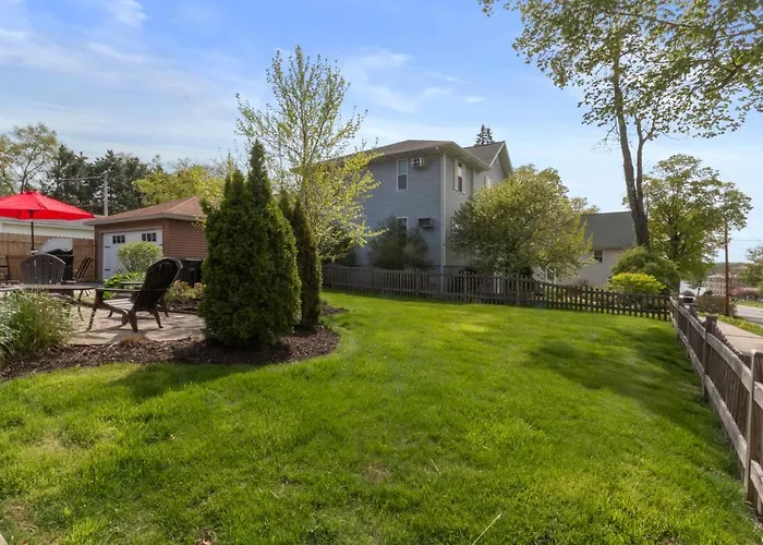 Gorgeous Downtown Bungalow, Walk Everywhere!!!