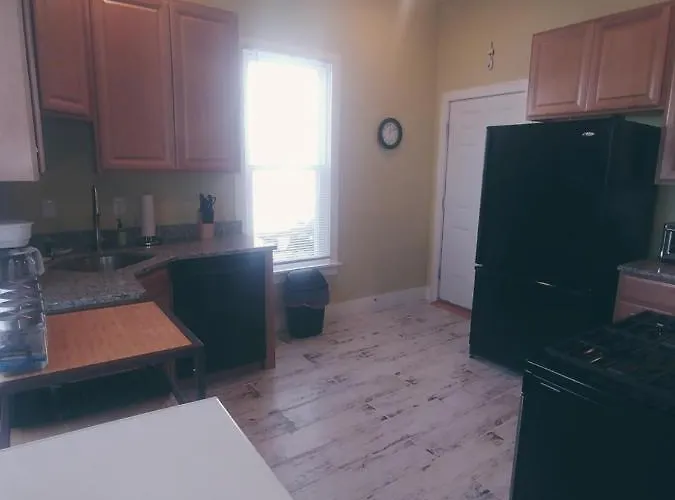 East Bayside/ Munjoy - Charming Downtown Escape