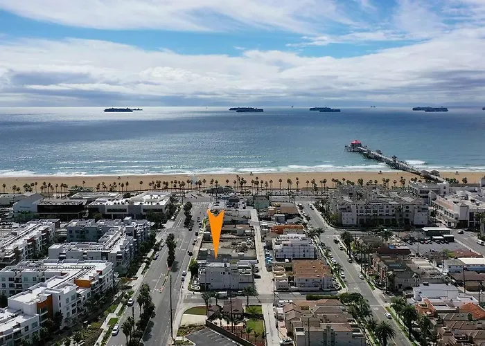 Steps To The Beach, Main Street And Pacific City - 2Br