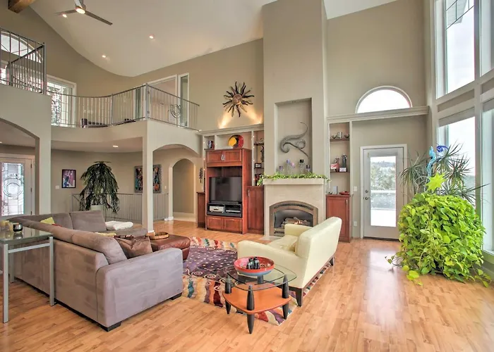Secluded Home W/ Pool ~ 14 Mi To Coeur D'Alene!