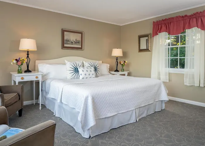 Dockside Guest Quarters