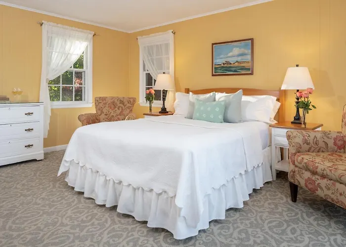 Dockside Guest Quarters