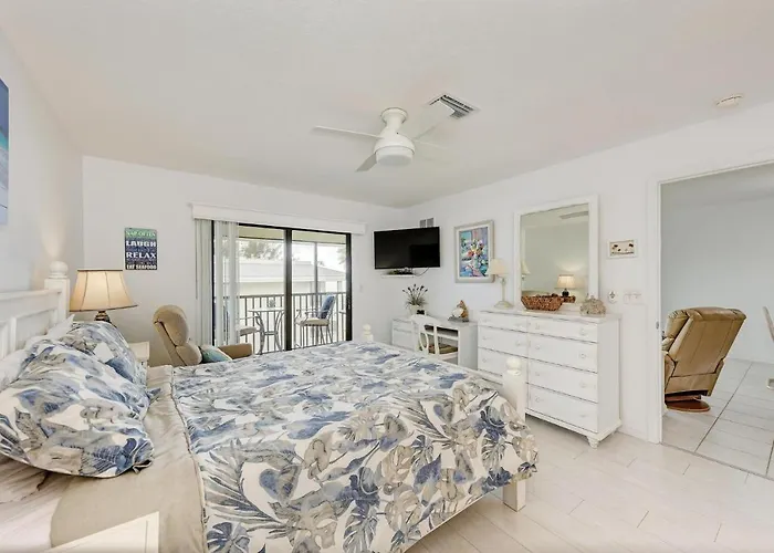 Anna Maria Island Beach Sands 203