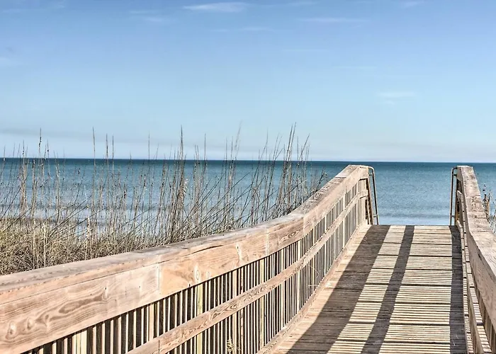 Pool & Tennis: Walkable Fernandina Beach Escape