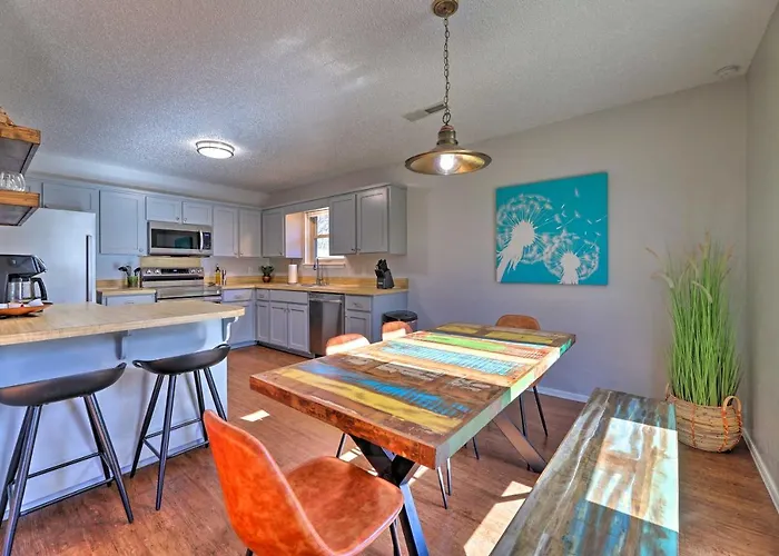 Modern Fayetteville Home < 1 Mi To U Of A!