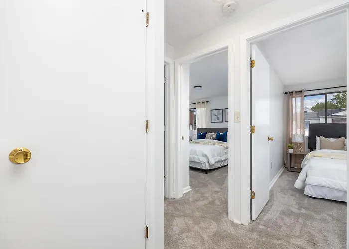 Beautiful 3 Bedroom Condo In Hartford!
