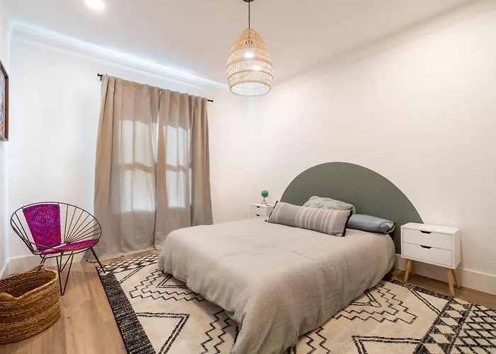 Plush 2-Bed Apt In Riverside Heights!