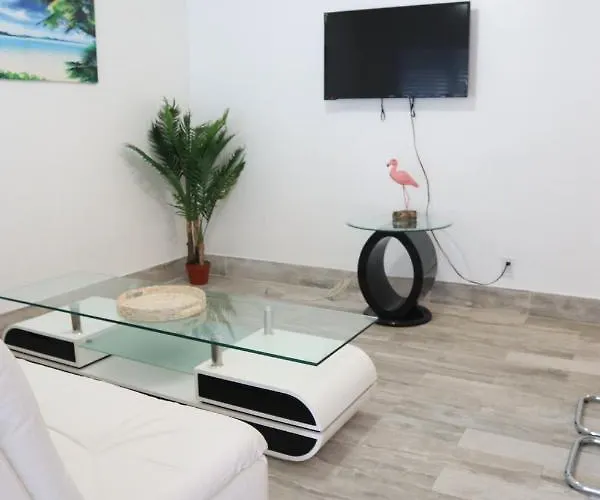 Sii Luxury 1 Bedroom Close To The Beach